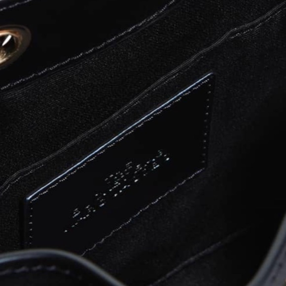 Authentic THE MARC JACOBS Leather Drawstring bucket bag - Picture 15 of 16